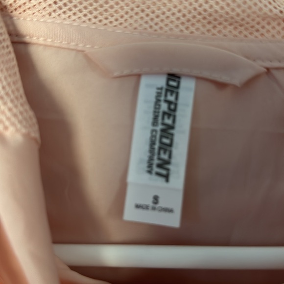 Women’s Windbreaker - Picture 5 of 5